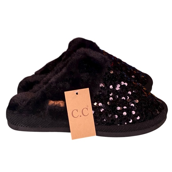 C.C Shoes - CC Sequin Slippers Black Womens Size 6-8 S-M NWT New Slides Shoes Faux Fur